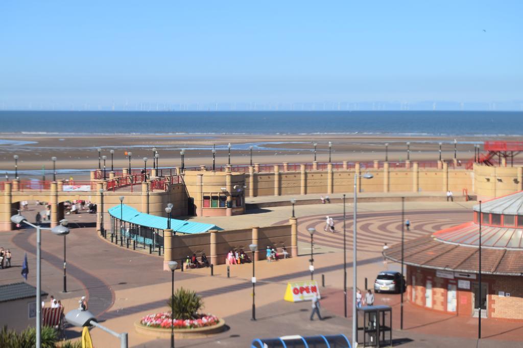 Westminster Hotel Rhyl Exterior foto